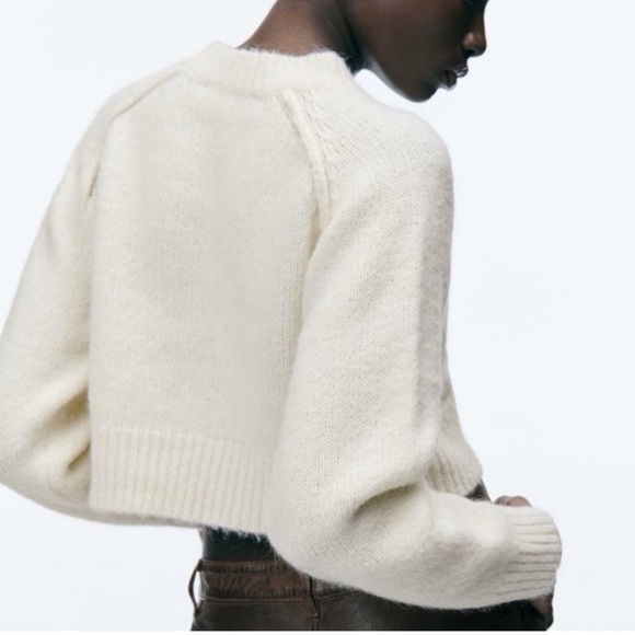 CROPPED COZY KNIT SWEATER - Picture 4 of 4